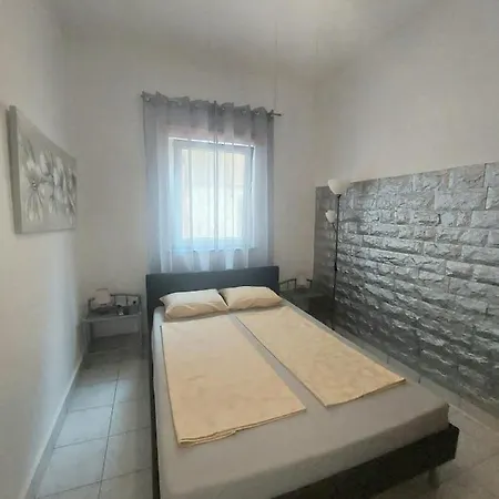 Villa *